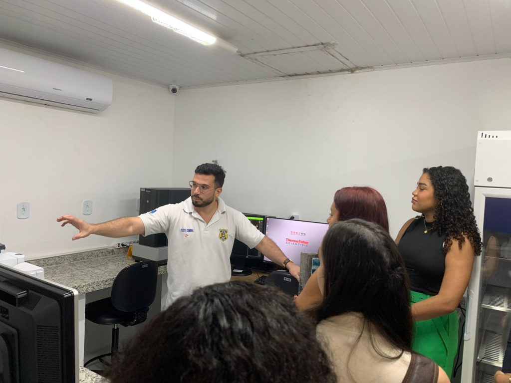 Acadêmicos do curso de Direito realizam visita à Polícia Científica de ...