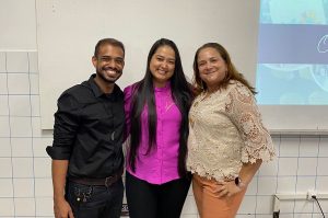 Egressa do Cesmac Recebe Menção Honrosa em Congresso de Pesquisa Odontológica