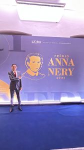 Professor do Cesmac recebe a mais alta honraria da Enfermagem brasileira