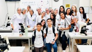 Cesmac recebe estudantes da Rede Alagoana Faça Ciência na Escola em visita a cursos, laboratórios e núcleo de robótica