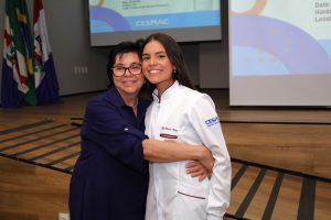 Cerimônia do Jaleco marca início da trajetória dos novos alunos de Odontologia do Cesmac